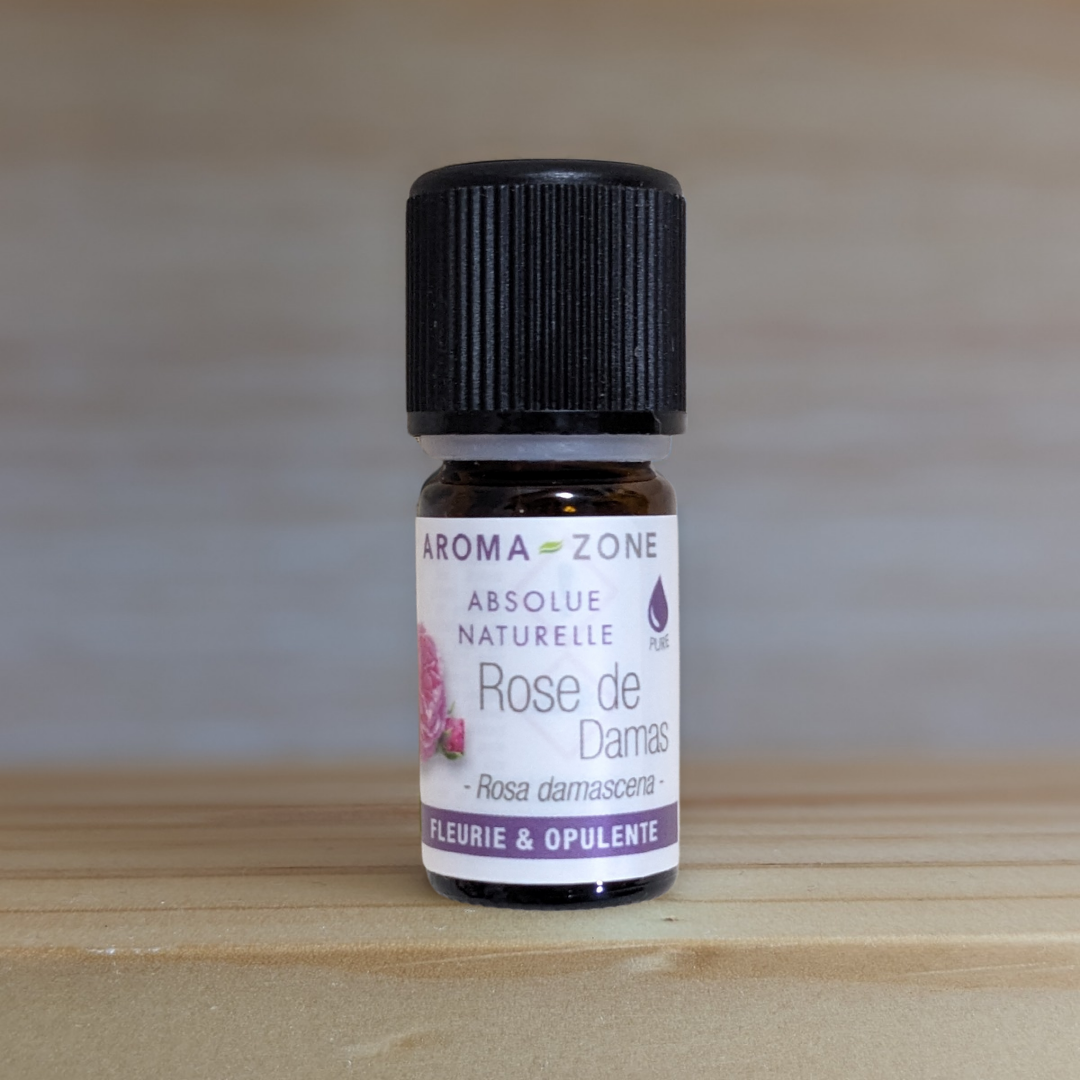 Damascus rose essence